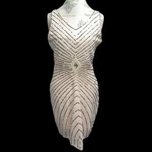 Sleeveless Beaded V-Neck Cocktail Dress in Champagne